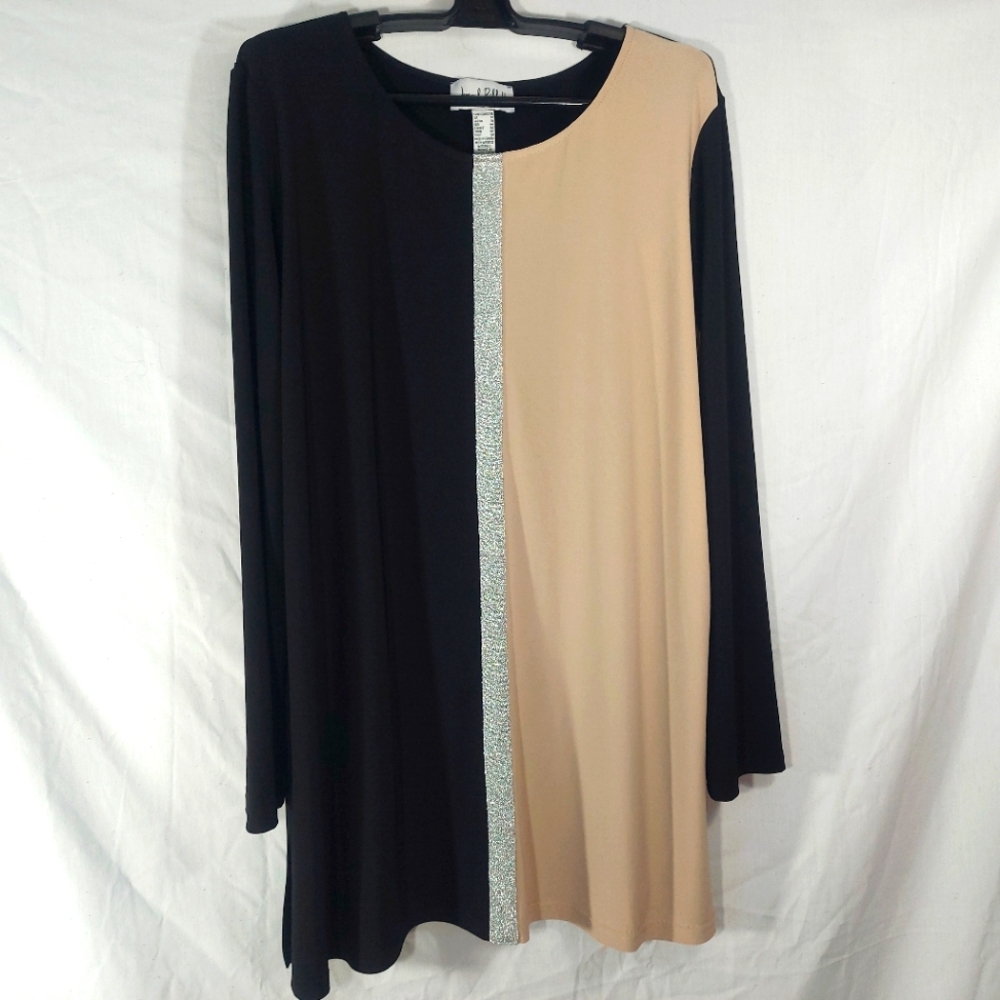 Elegant Black and Tan Women's Top